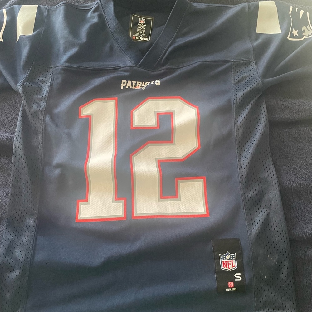 Youth small Tom Brady Patriots jersey